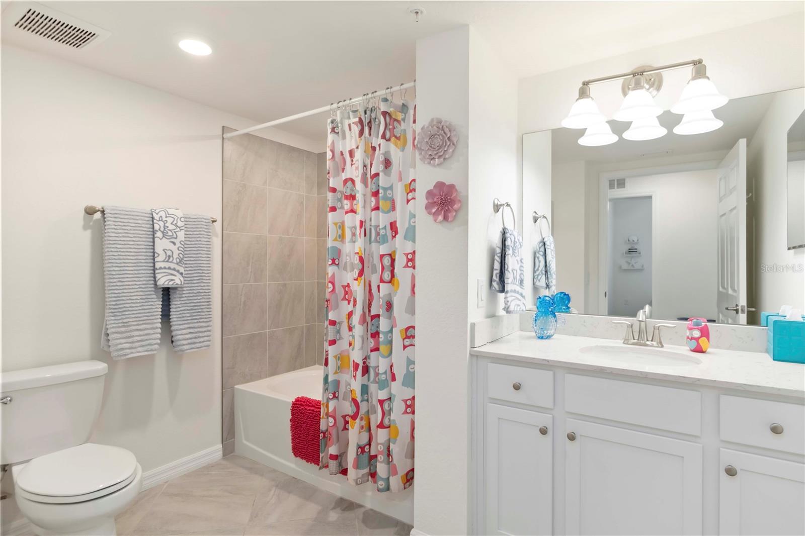 Image 31 of 100 For 10801 Tarflower Drive 102