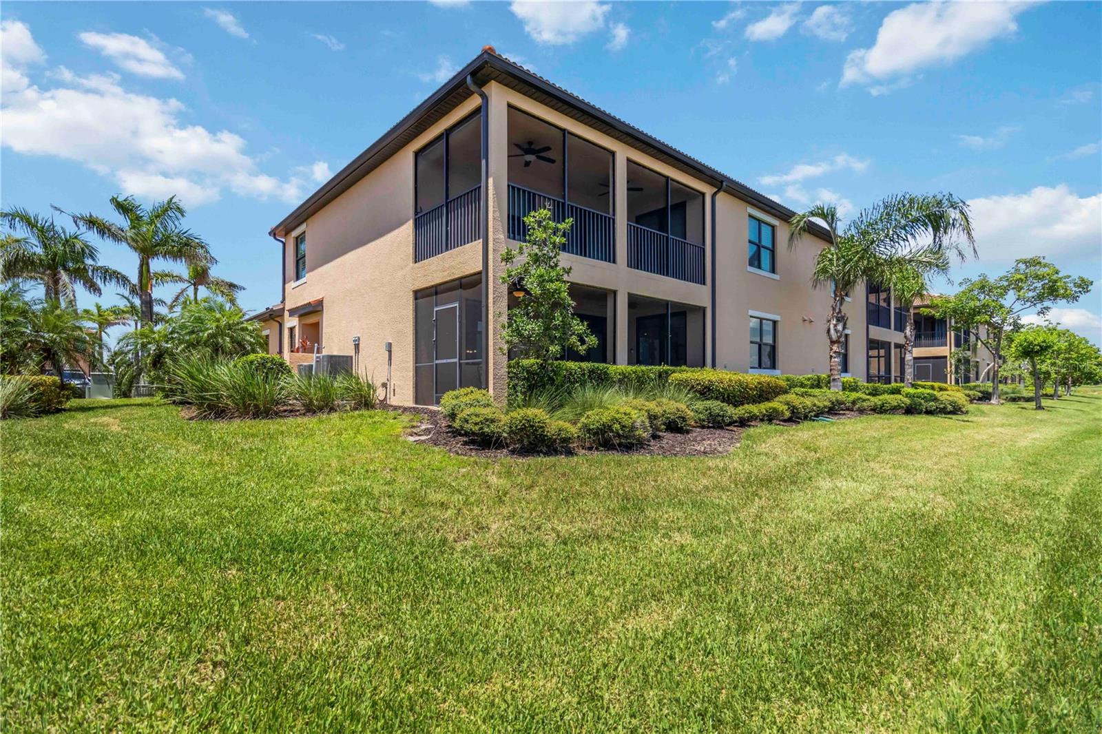 Image 44 of 100 For 10801 Tarflower Drive 102