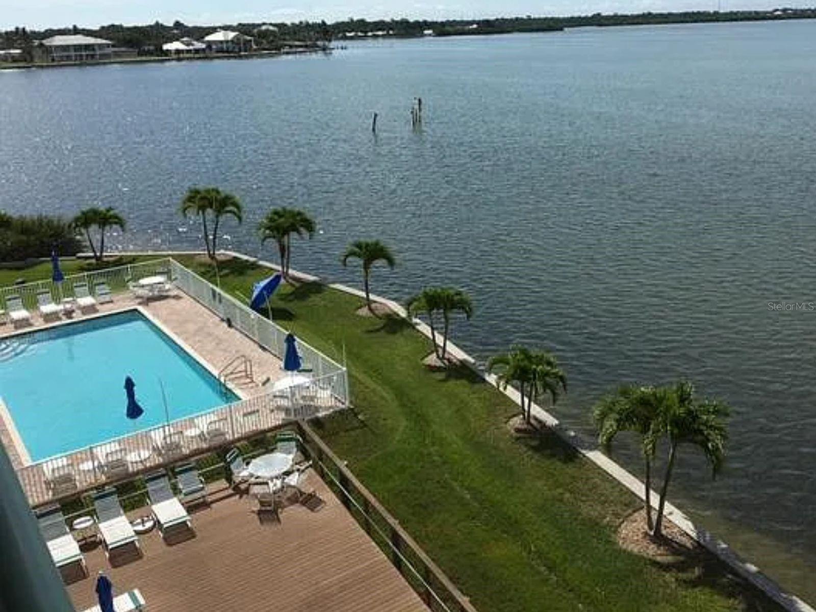 Image 2 of 16 For 1375 Beach Road 112