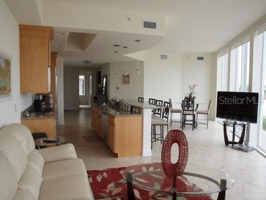 Image 4 of 16 For 1375 Beach Road 112