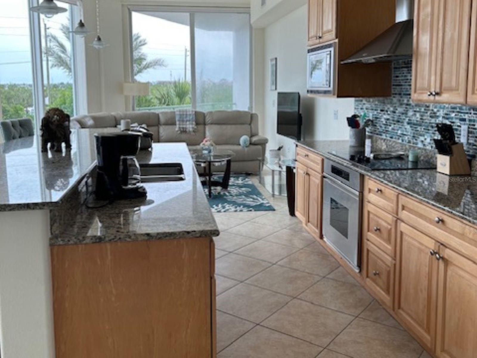 Image 5 of 16 For 1375 Beach Road 112