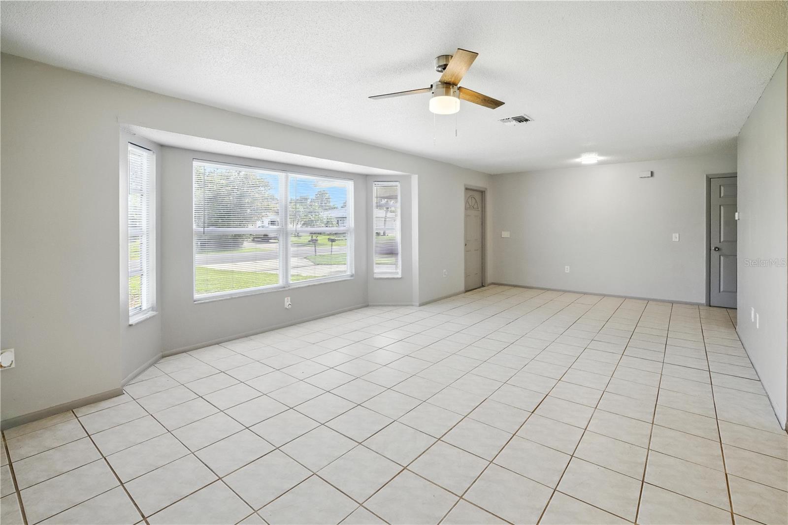 Image 13 of 37 For 18305 Driggers Avenue