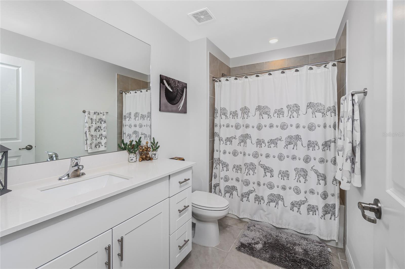 Image 23 of 38 For 108 Oakwood Court