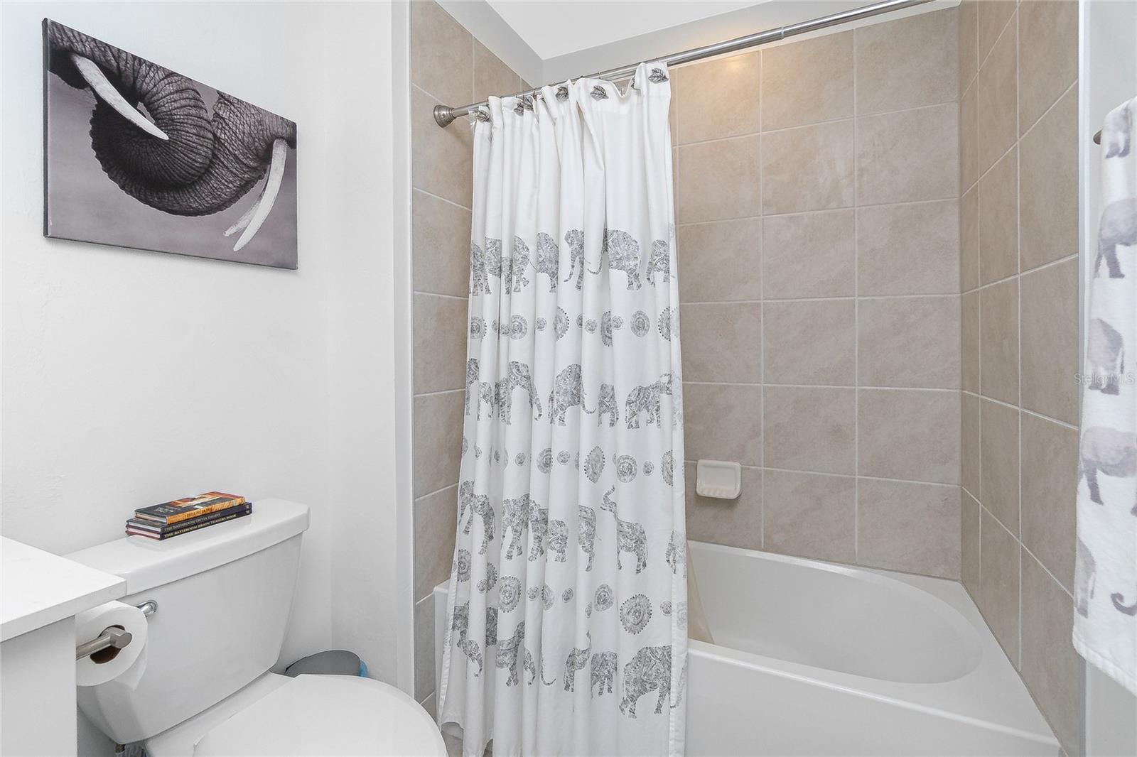 Image 25 of 38 For 108 Oakwood Court