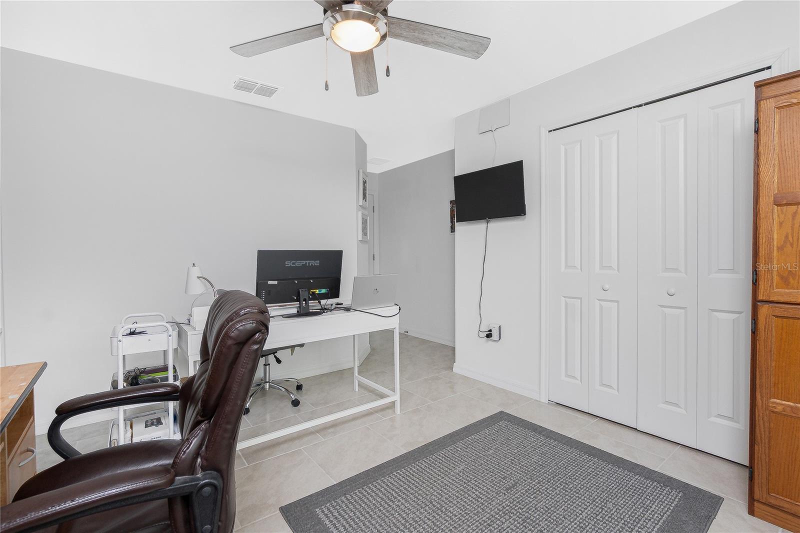 Image 29 of 38 For 108 Oakwood Court