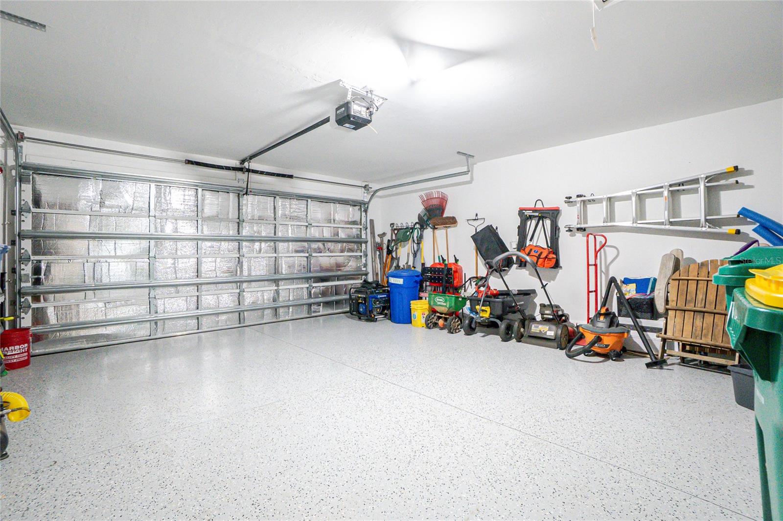 Image 35 of 38 For 108 Oakwood Court