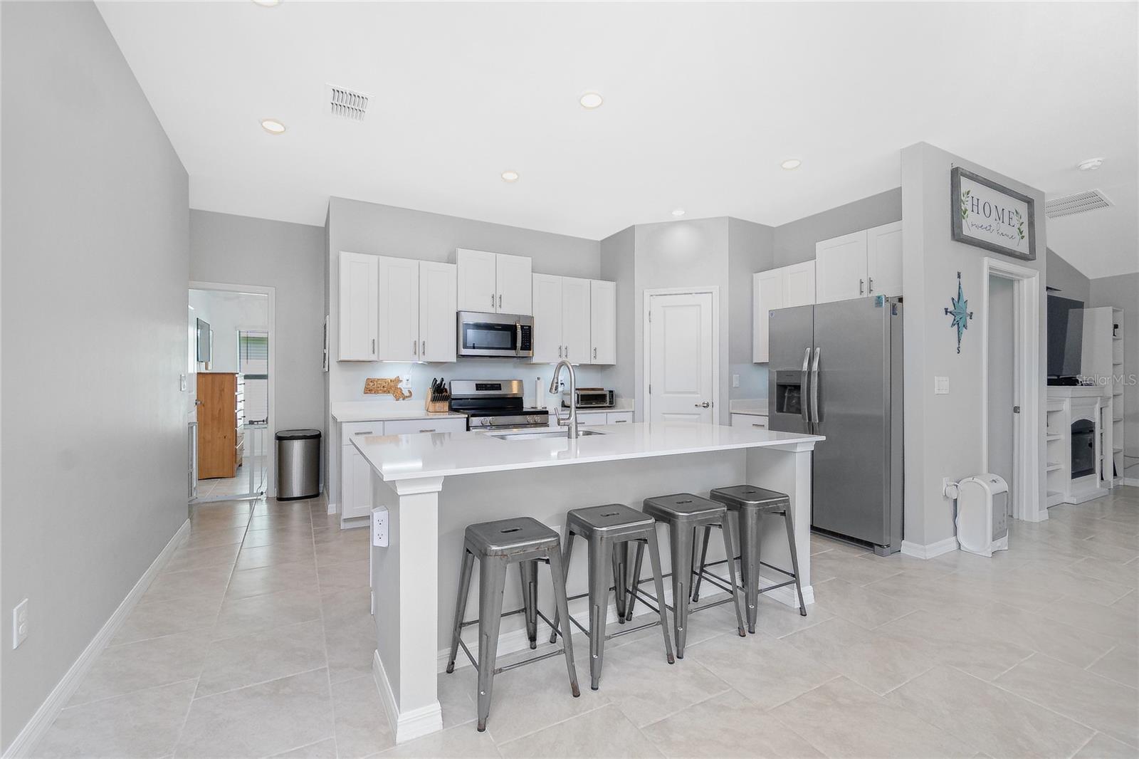 Image 5 of 38 For 108 Oakwood Court