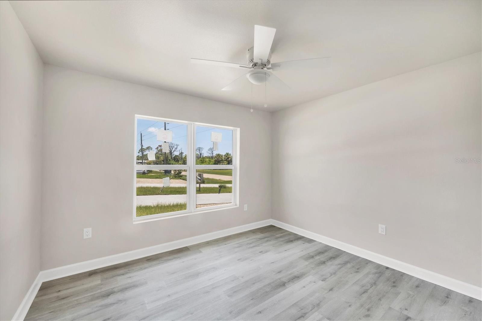 Image 16 of 53 For 234 Boundary Boulevard 3