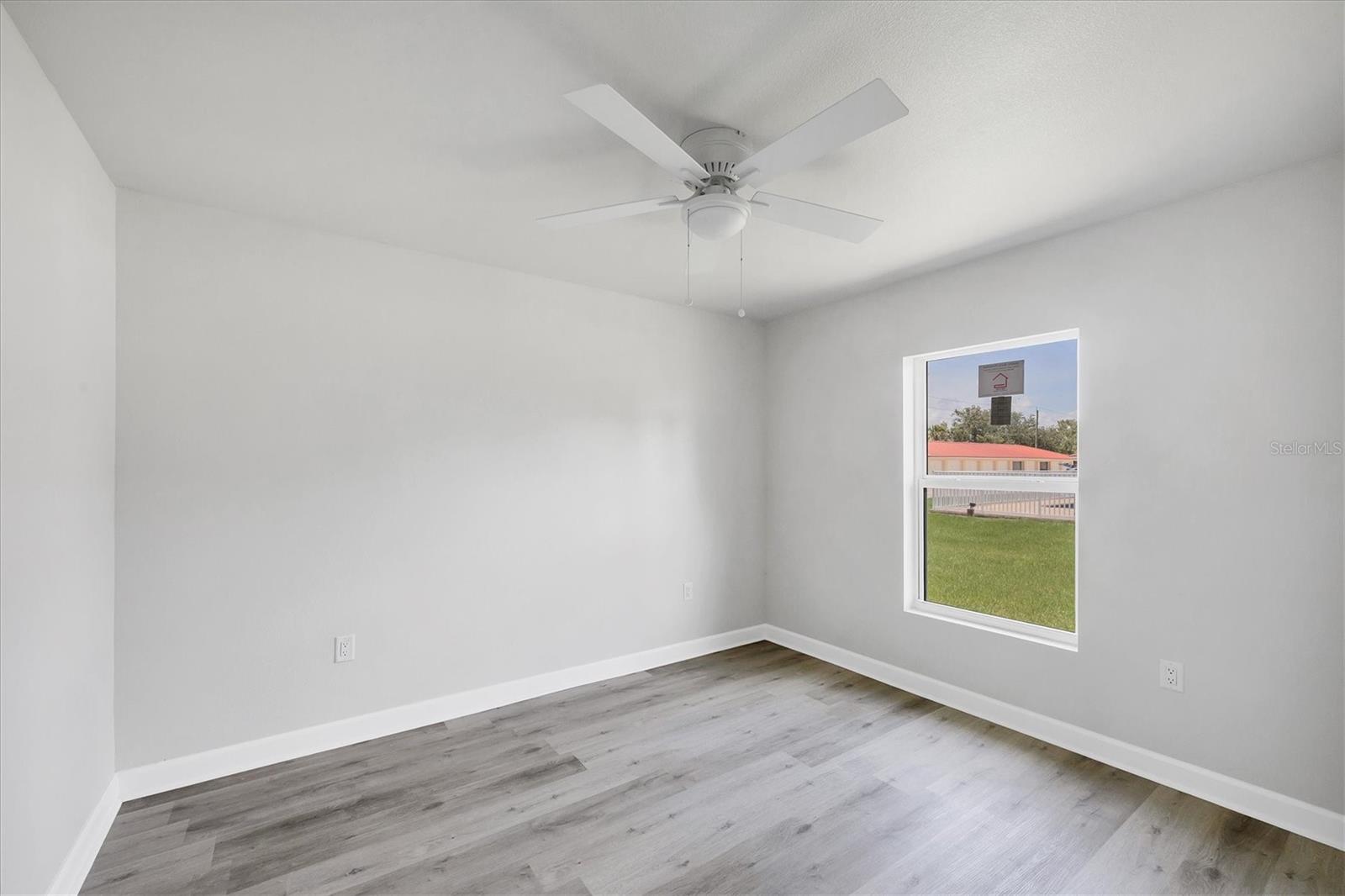 Image 42 of 53 For 234 Boundary Boulevard 3