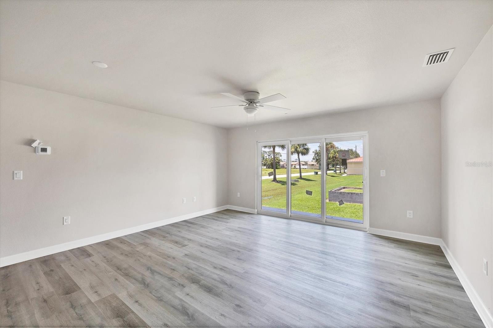 Image 9 of 53 For 234 Boundary Boulevard 3