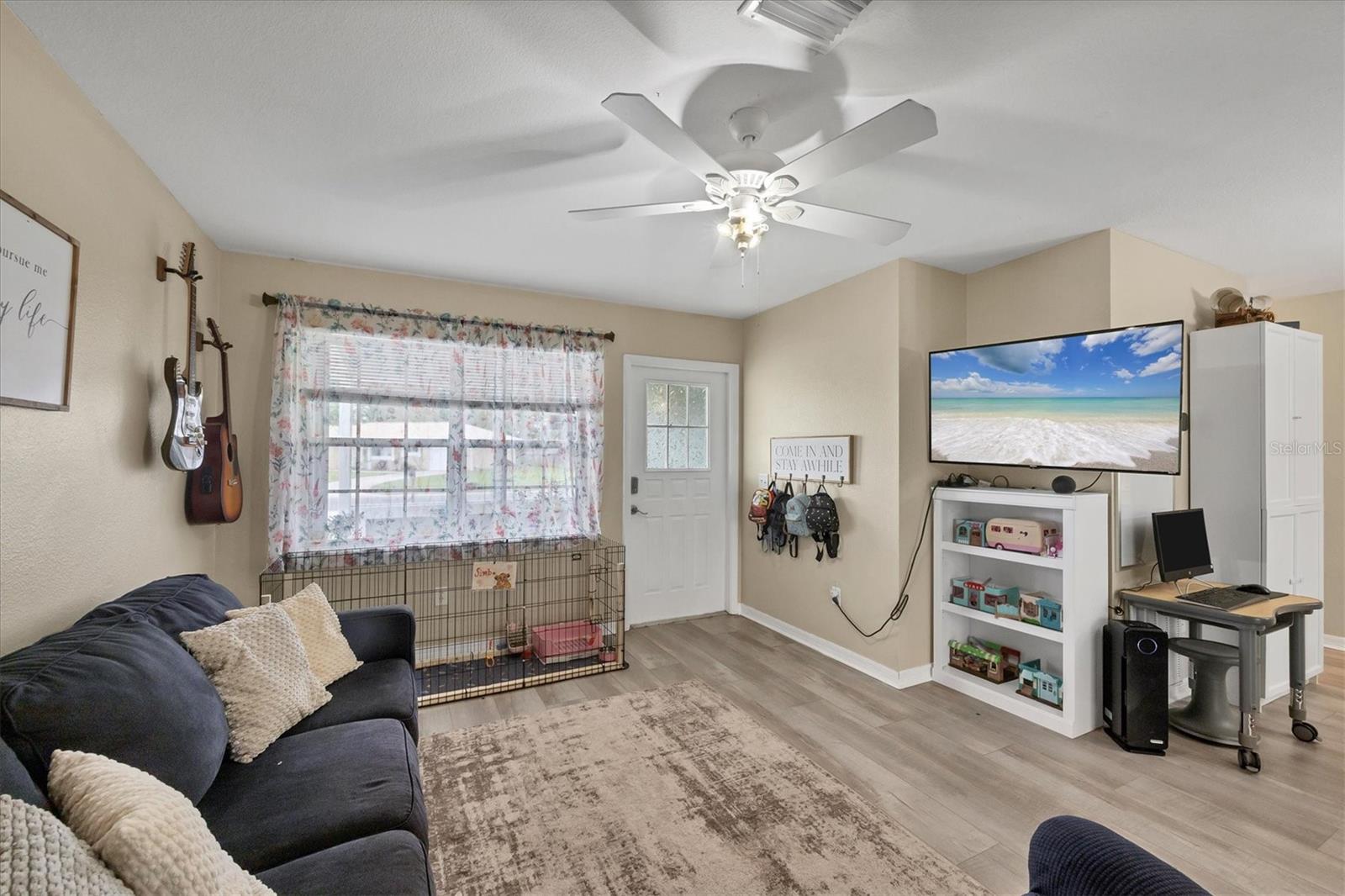 Image 11 of 38 For 7590 Lyncrest Street