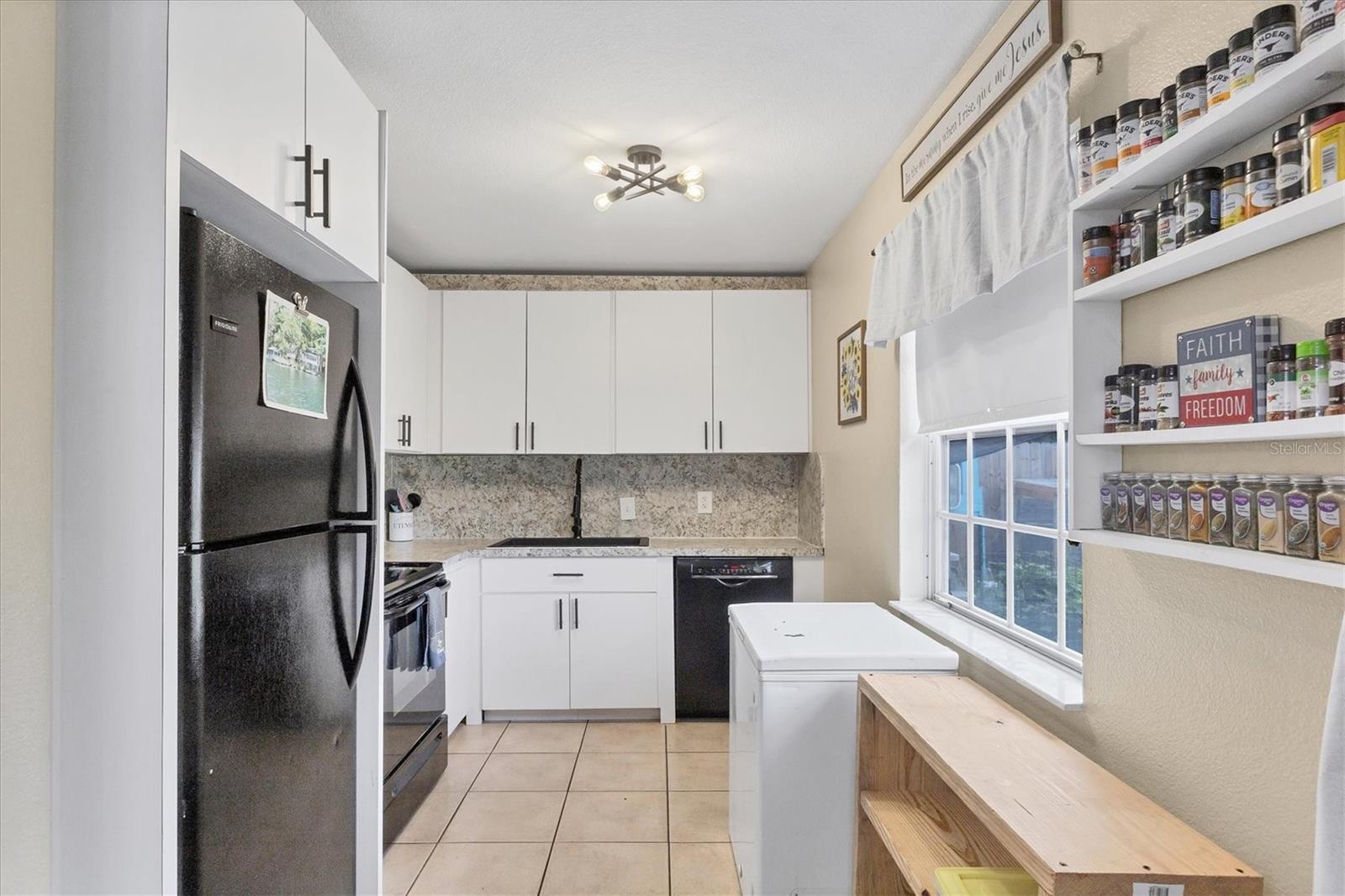 Image 14 of 38 For 7590 Lyncrest Street