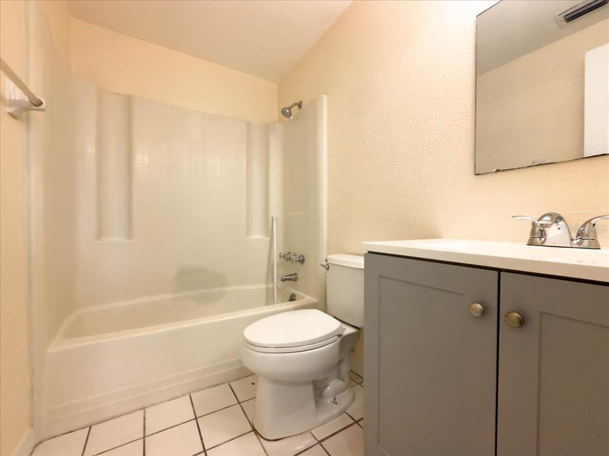 Image 13 of 14 For 11432 Poplin Avenue A