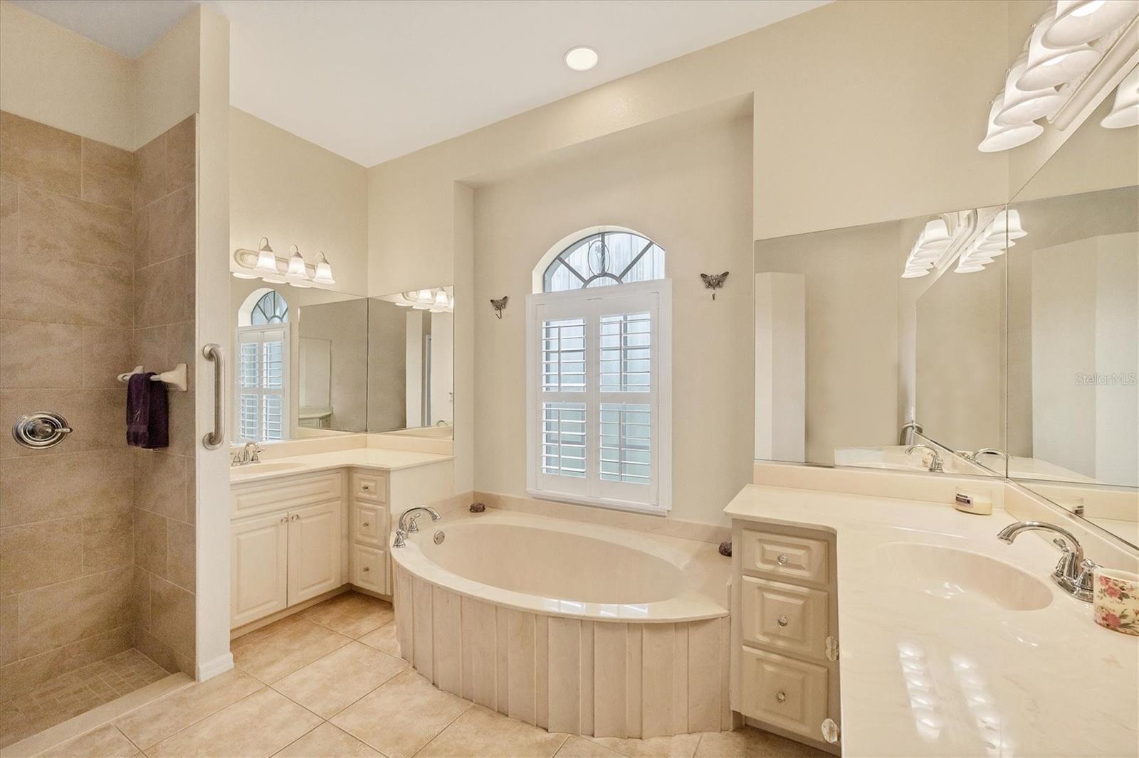 Image 22 of 52 For 4 Pine Valley Place