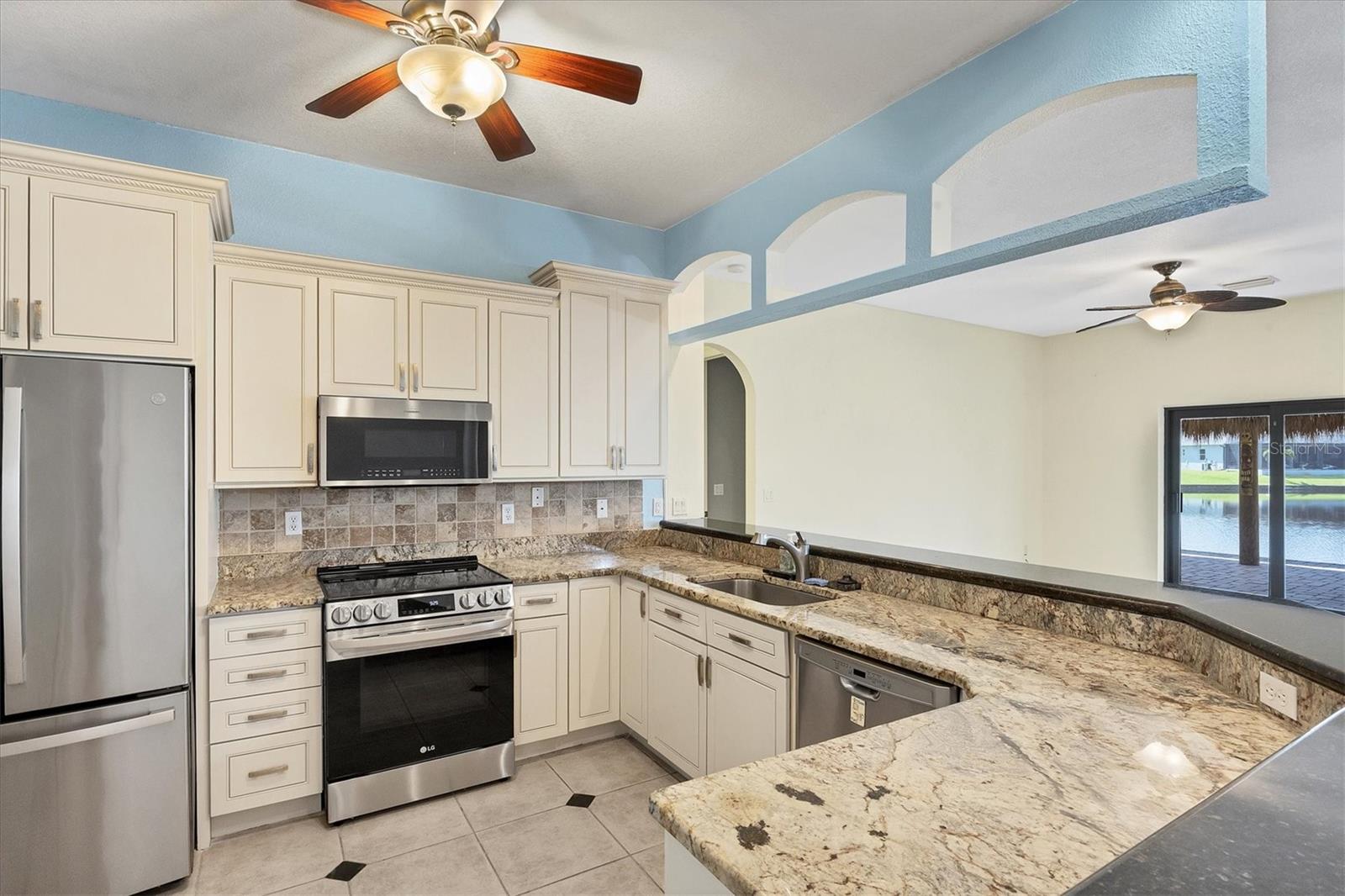 Image 13 of 45 For 14448 Edna Circle