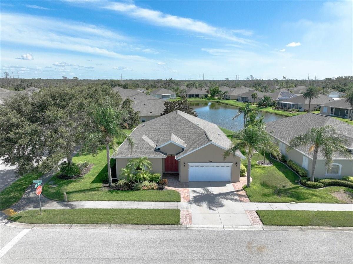 Image 3 of 80 For 576 Gadsen Street