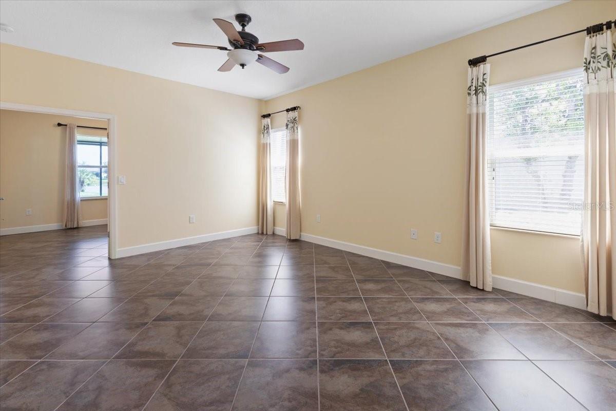 Image 30 of 80 For 576 Gadsen Street