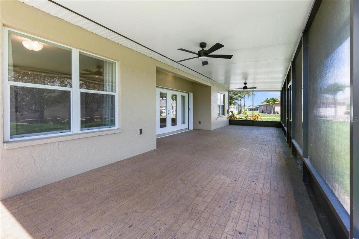 Image 48 of 80 For 576 Gadsen Street