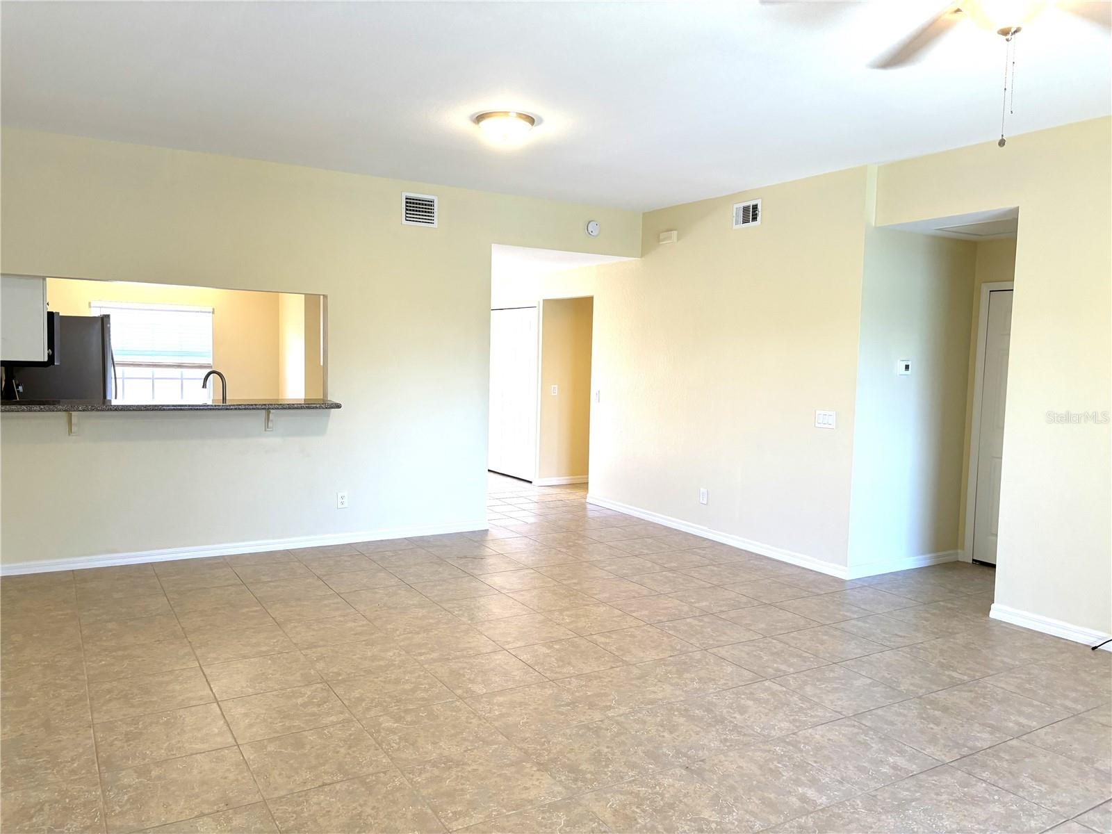 Image 11 of 25 For 242 Boundary Boulevard 114