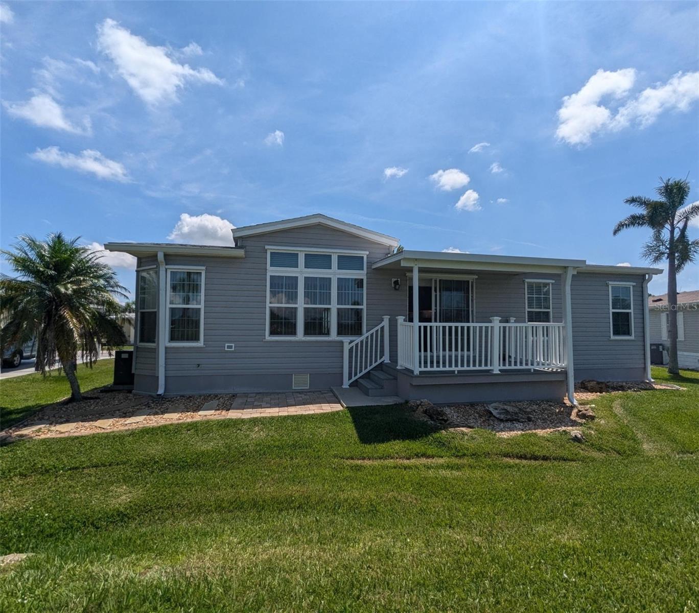 Image 4 of 58 For 2100 Kings Highway 361