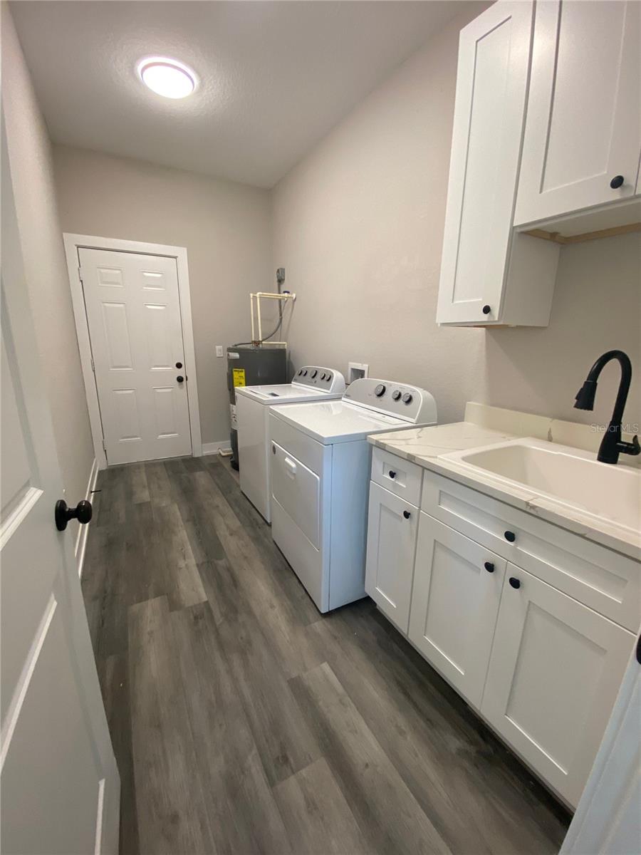 Image 6 of 16 For 302 Albatross Road