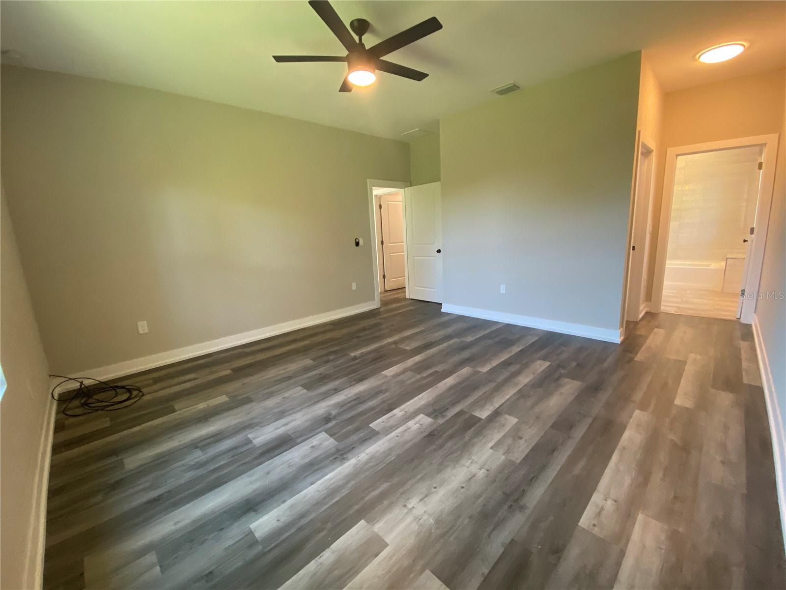 Image 7 of 16 For 302 Albatross Road