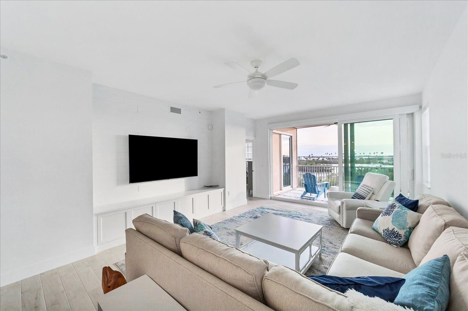 Image 10 of 23 For 13113 Gasparilla Road 405
