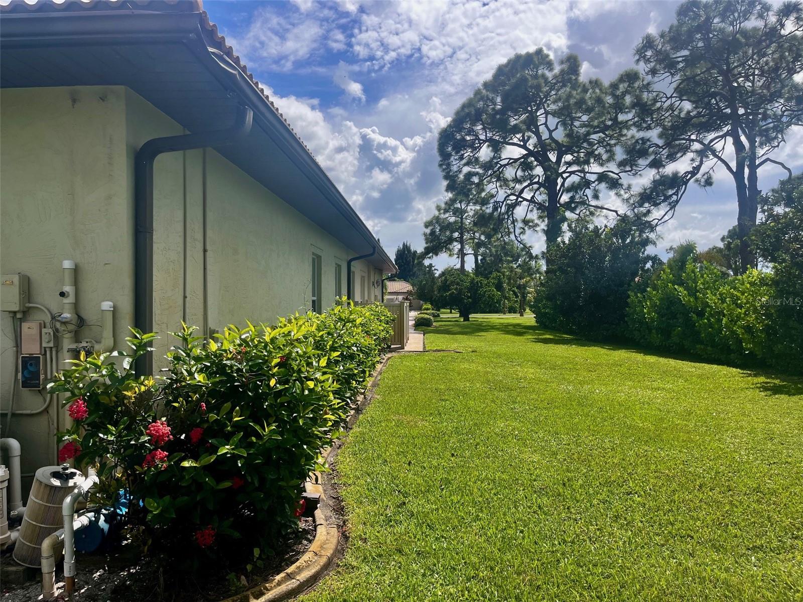 Image 33 of 35 For 915 Park Place Drive