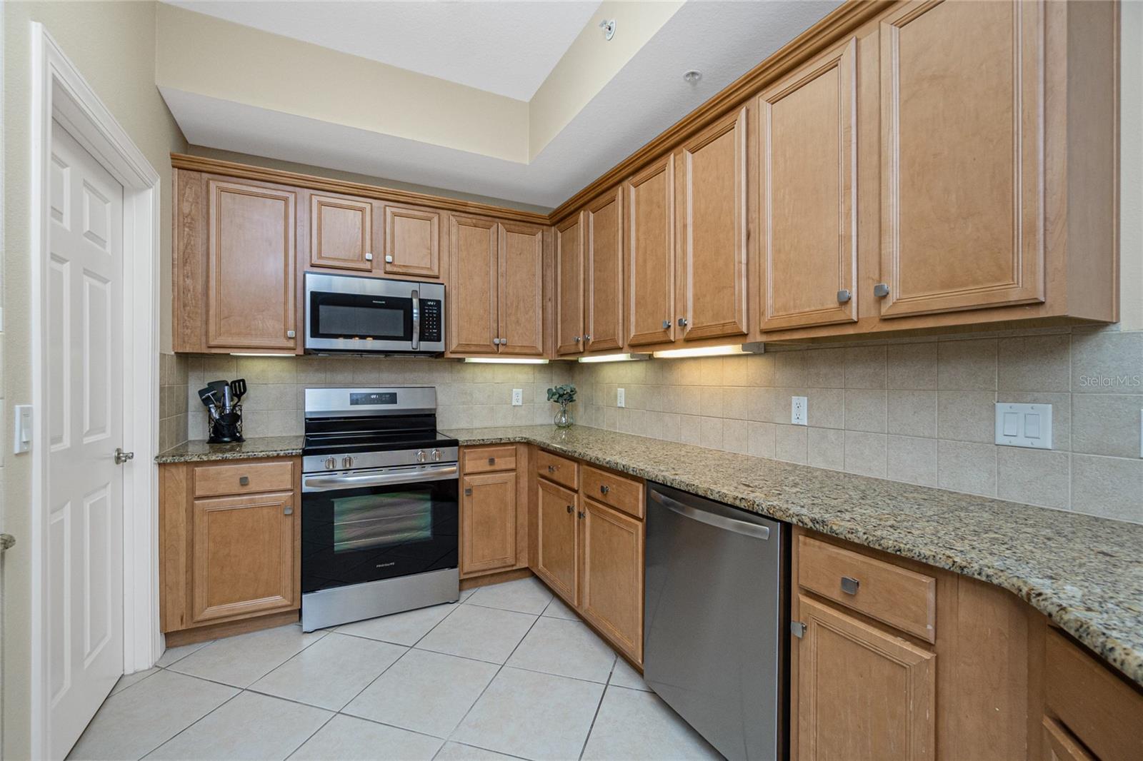 Image 23 of 70 For 8571 Amberjack Circle 103