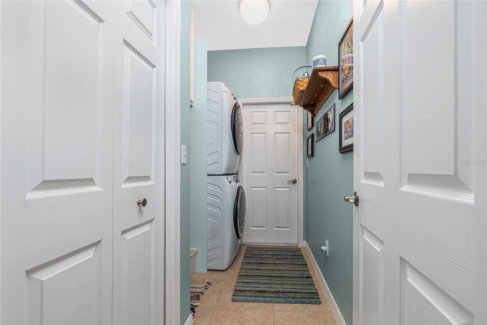 Image 24 of 44 For 9286 Fleming Ln