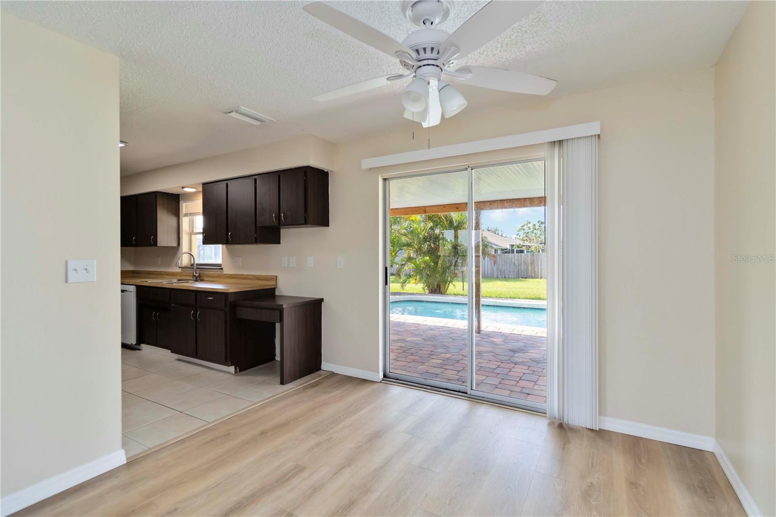 Image 8 of 26 For 725 Coral Way