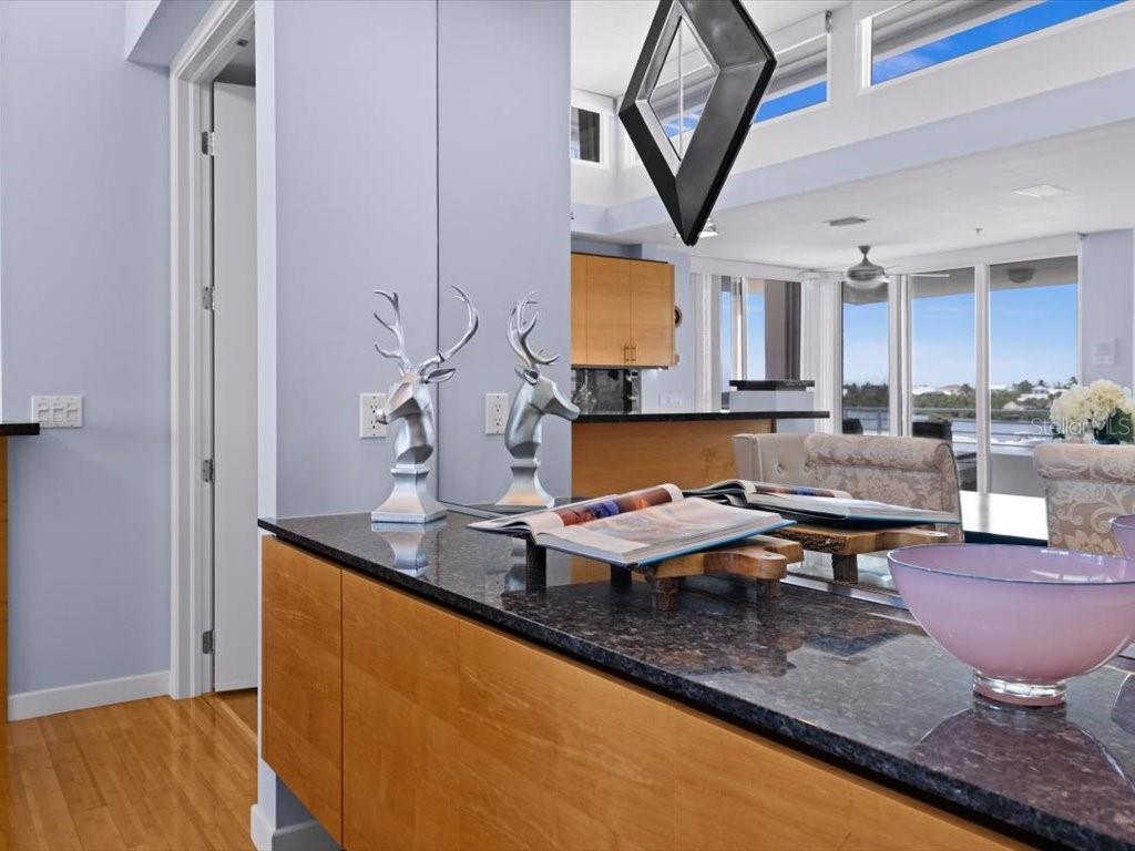 Image 10 of 76 For 8041 Bay Pointe Drive