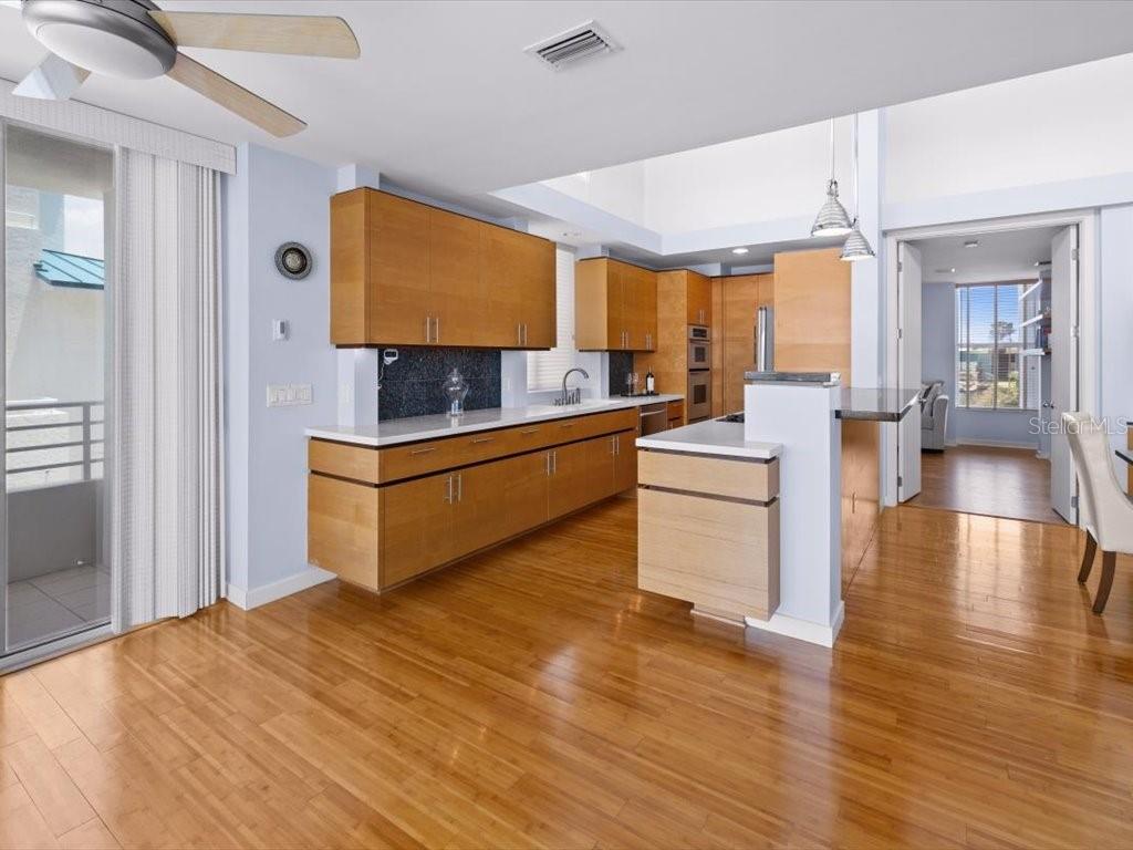 Image 15 of 76 For 8041 Bay Pointe Drive