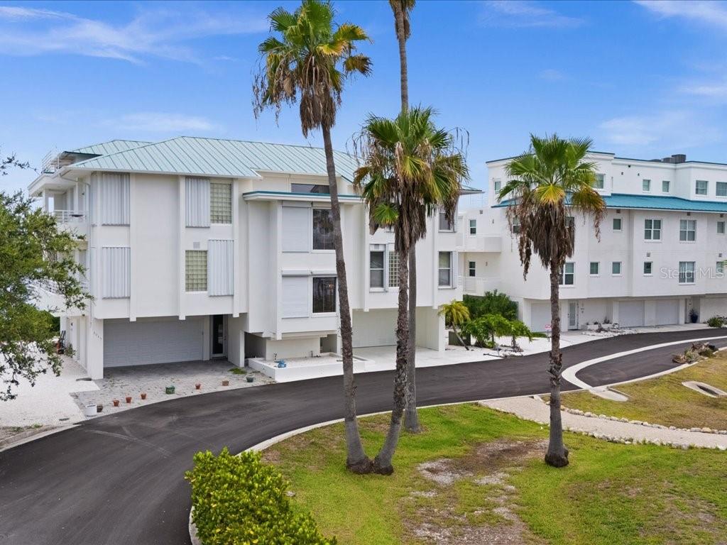 Image 2 of 76 For 8041 Bay Pointe Drive