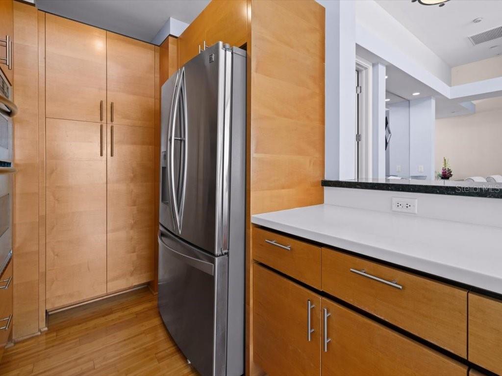 Image 20 of 76 For 8041 Bay Pointe Drive