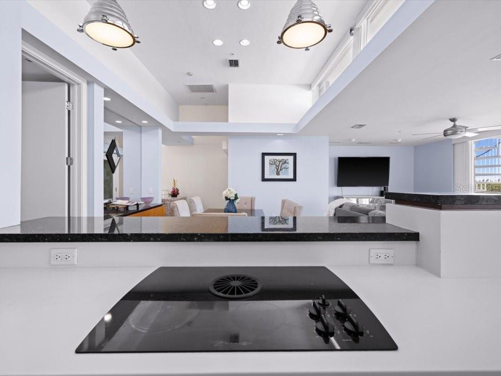 Image 21 of 76 For 8041 Bay Pointe Drive