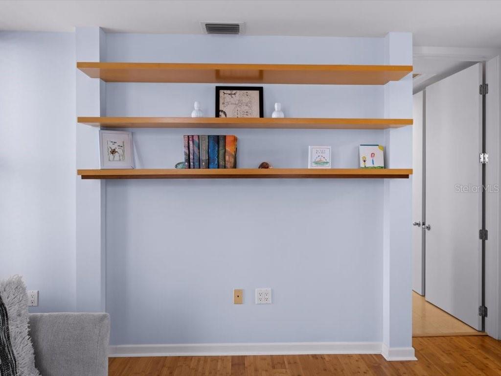 Image 32 of 76 For 8041 Bay Pointe Drive