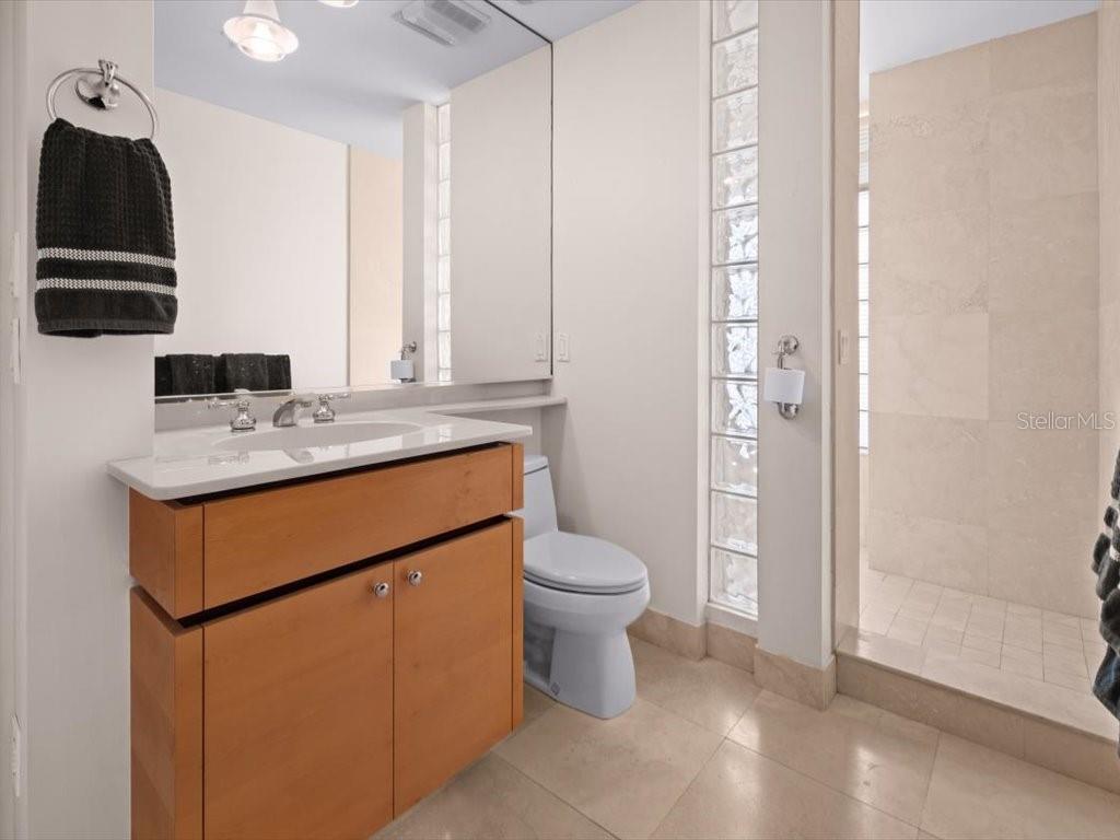 Image 34 of 76 For 8041 Bay Pointe Drive