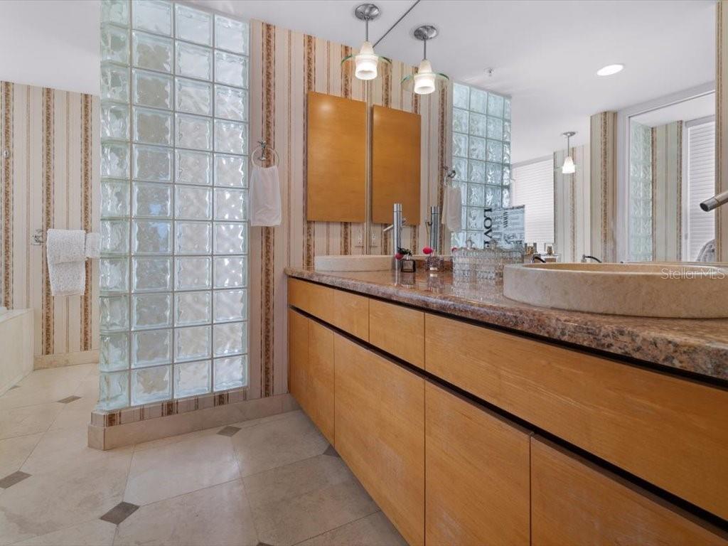 Image 49 of 76 For 8041 Bay Pointe Drive