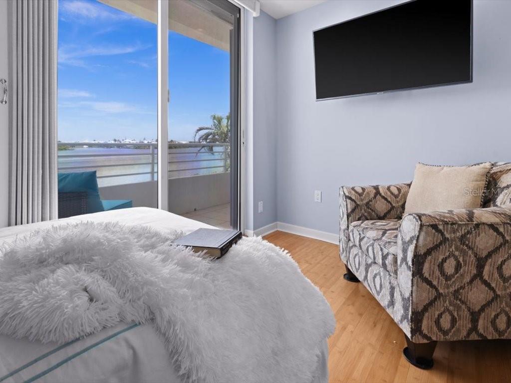 Image 56 of 76 For 8041 Bay Pointe Drive