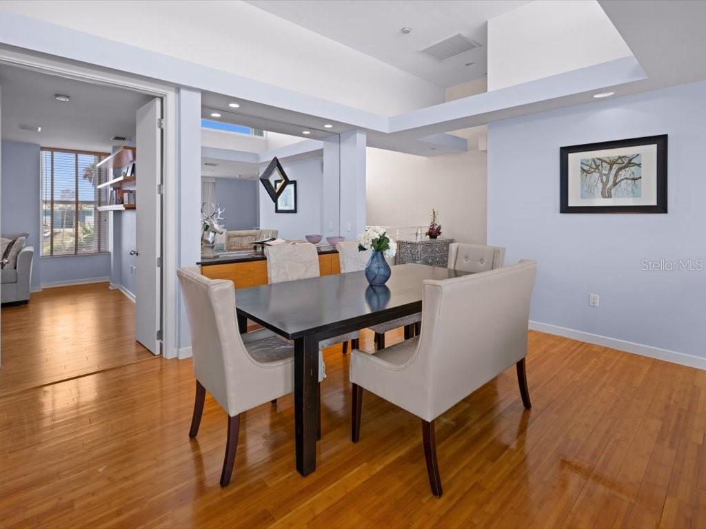 Image 8 of 76 For 8041 Bay Pointe Drive