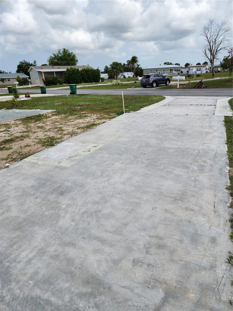 Image 18 of 42 For 7547 Ratan Circle