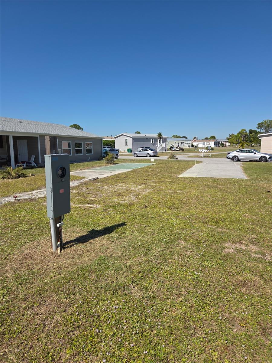 Image 23 of 42 For 7547 Ratan Circle