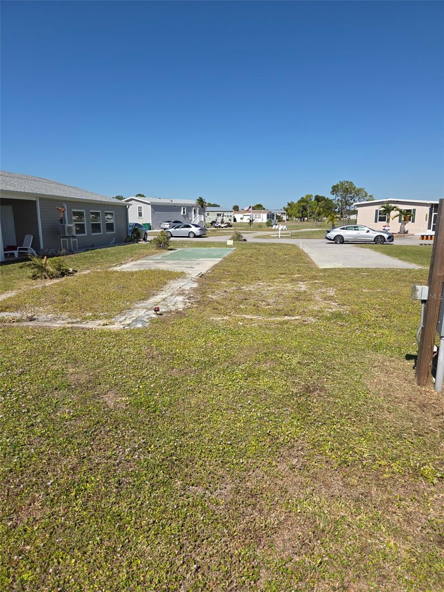 Image 24 of 42 For 7547 Ratan Circle