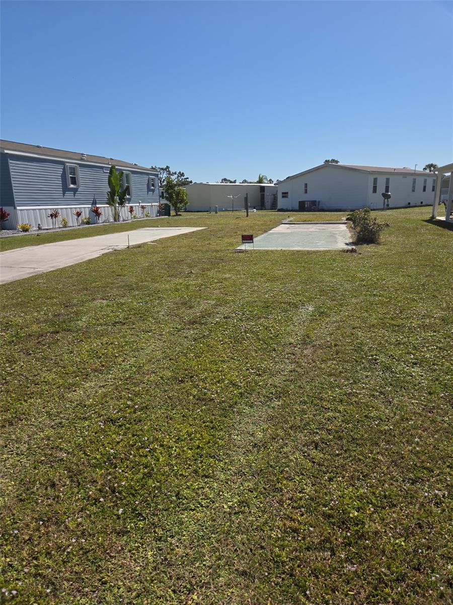 Image 25 of 42 For 7547 Ratan Circle