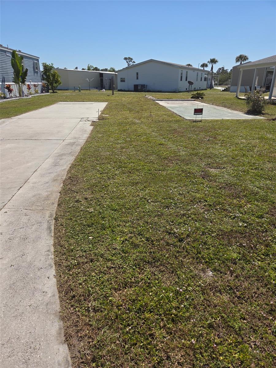 Image 26 of 42 For 7547 Ratan Circle