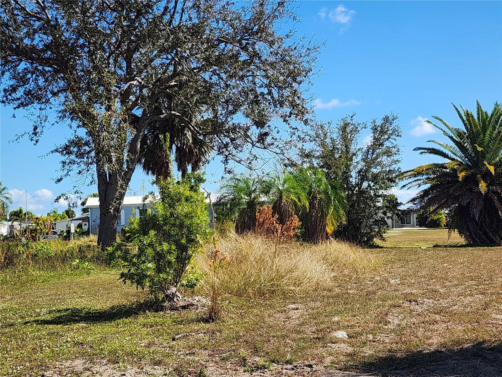 Image 40 of 42 For 7547 Ratan Circle