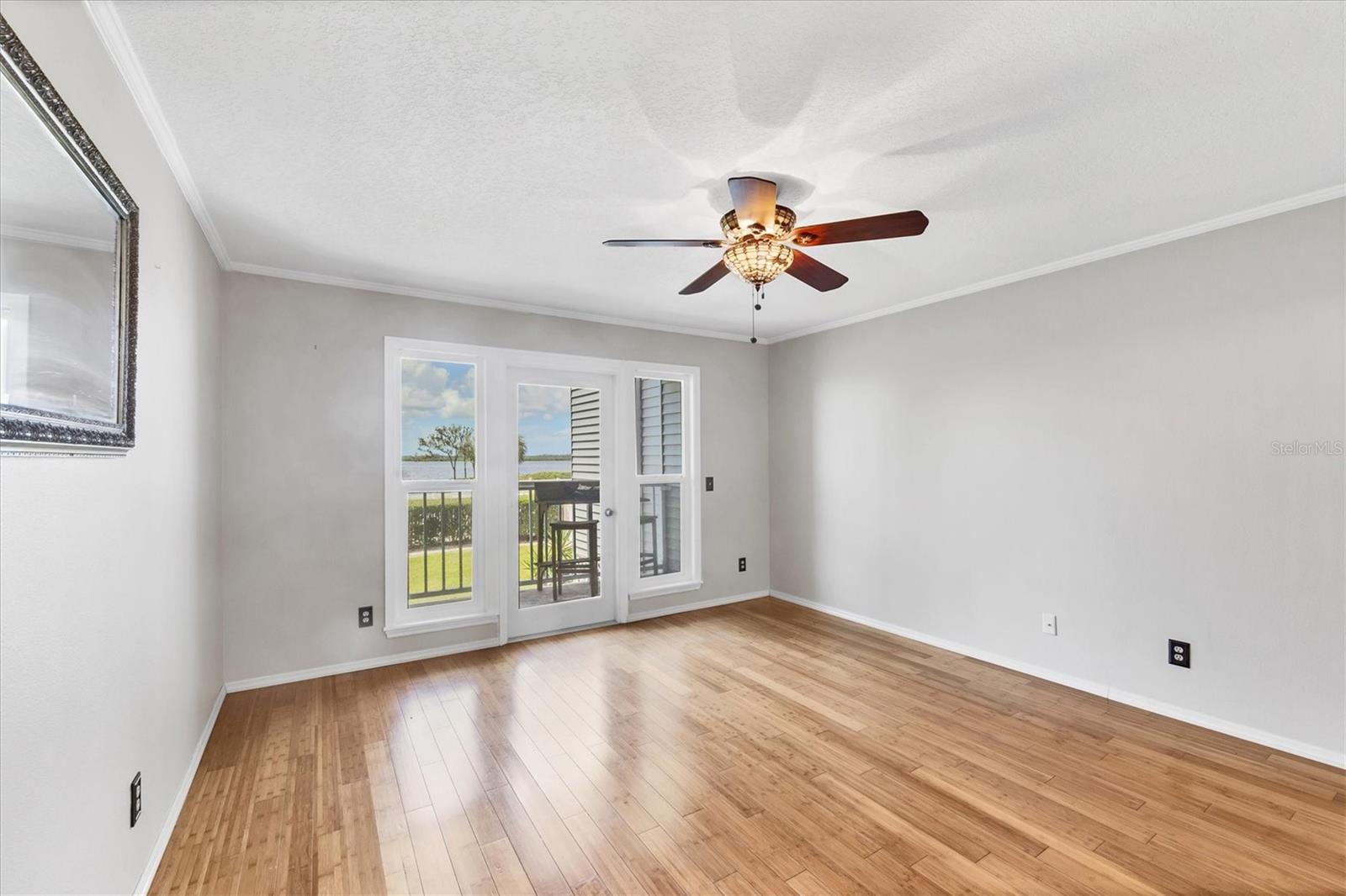 Image 9 of 51 For 4410 Warren Avenue 206