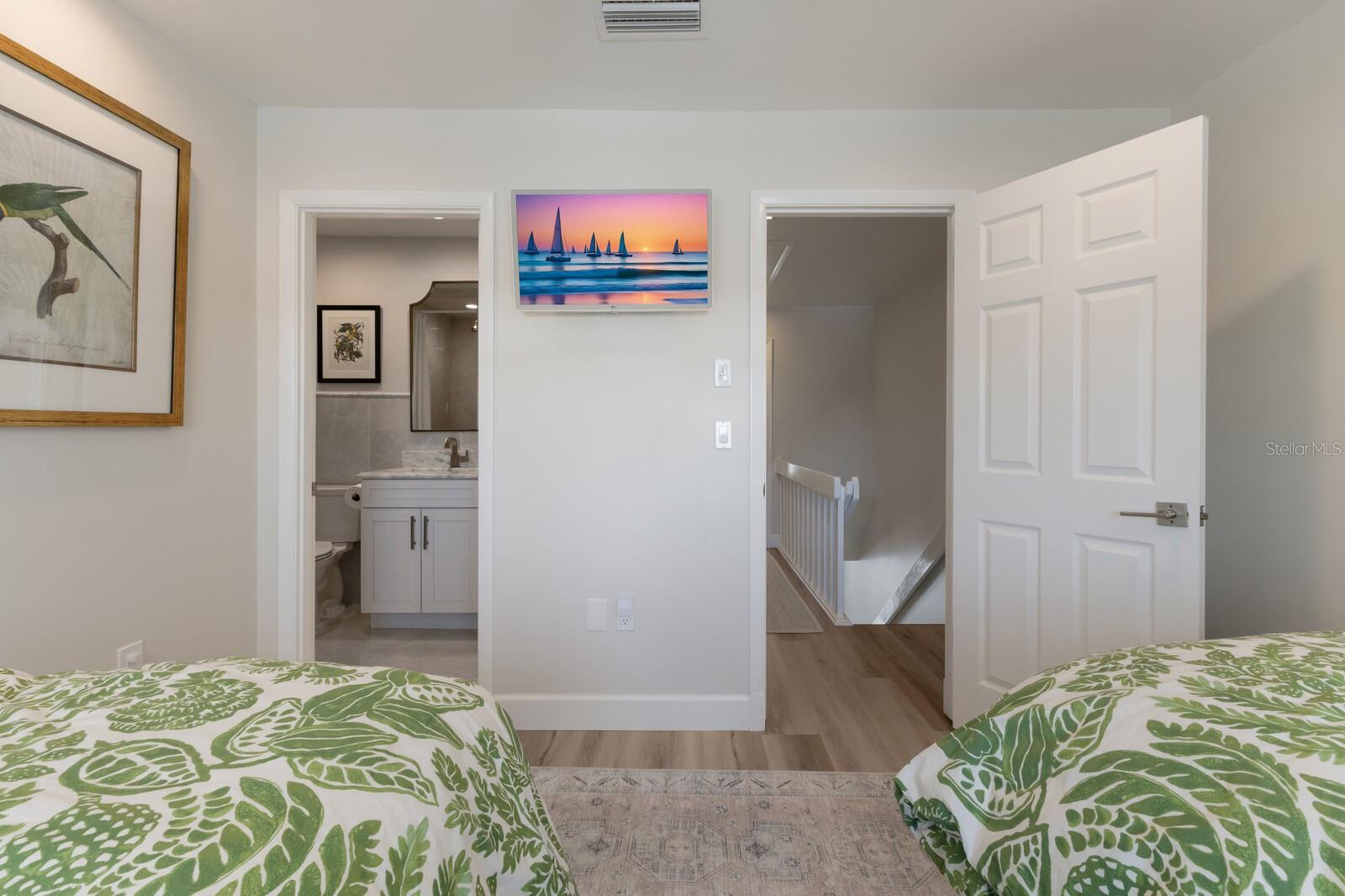 Image 19 of 30 For 530 5th Street W 3