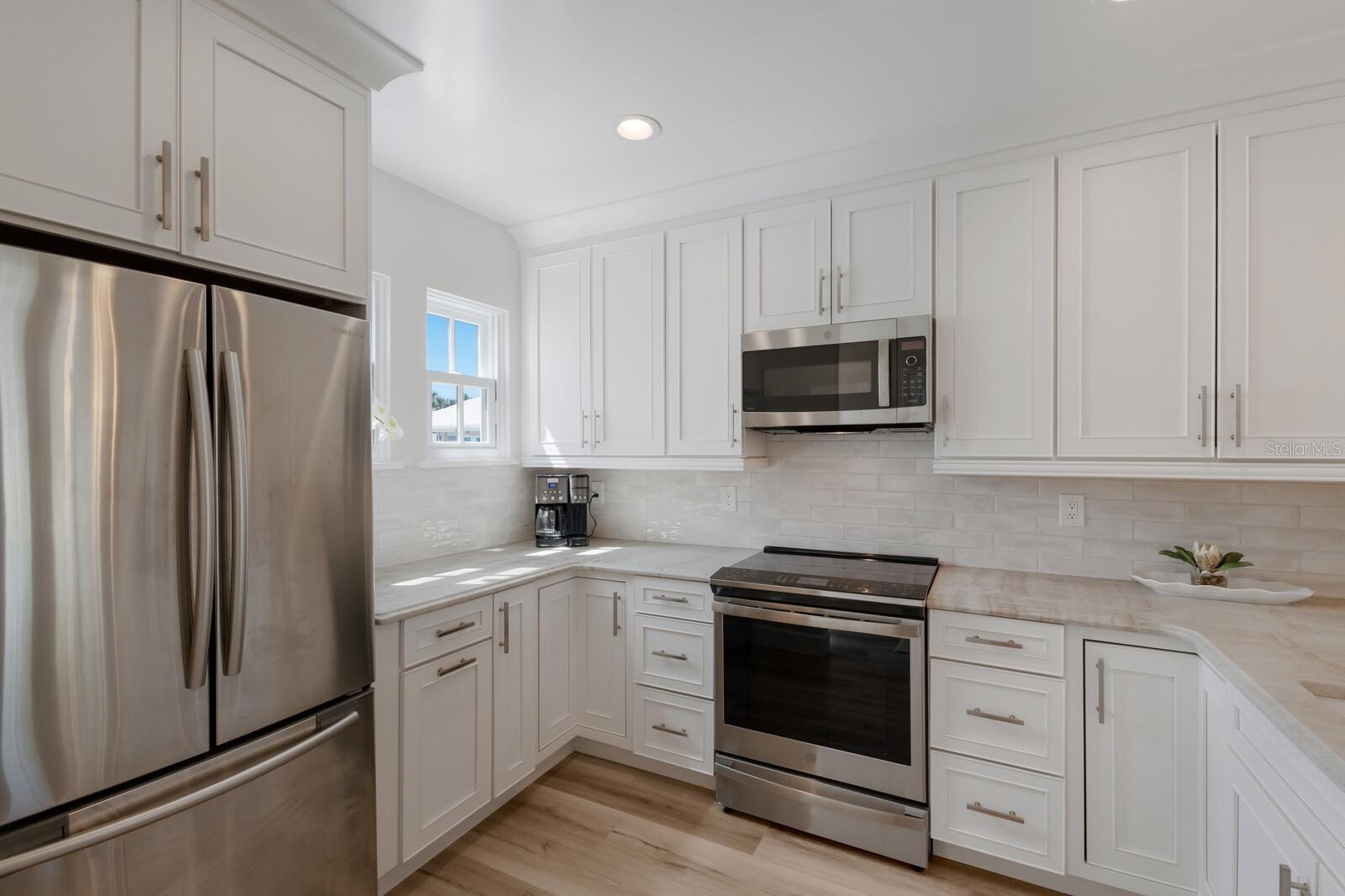 Image 7 of 30 For 530 5th Street W 3